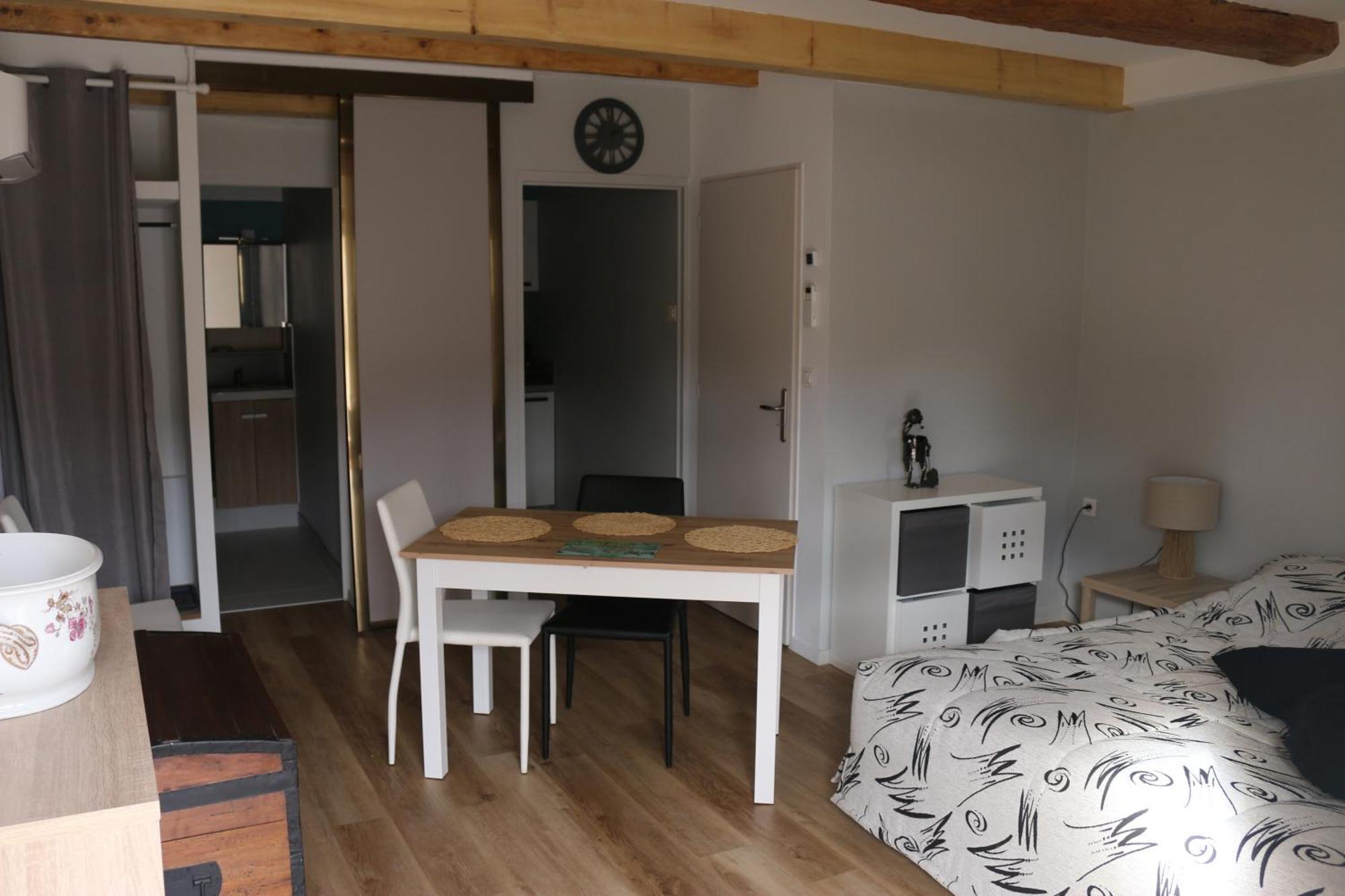 L'Autan Sage Bed & Breakfast Montgeard Exterior photo